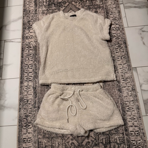 Pajamas Set - Picture 1 of 5